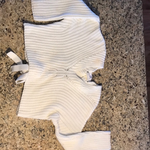 *Feature* Super cute tie back cream sweater 💐 - Picture 3 of 5